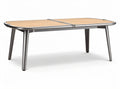 **Eleganter Tisch mit Metallgestell und Holzplatte**
