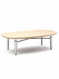 Rechteckiger Holztisch mit Metallbeinen**
